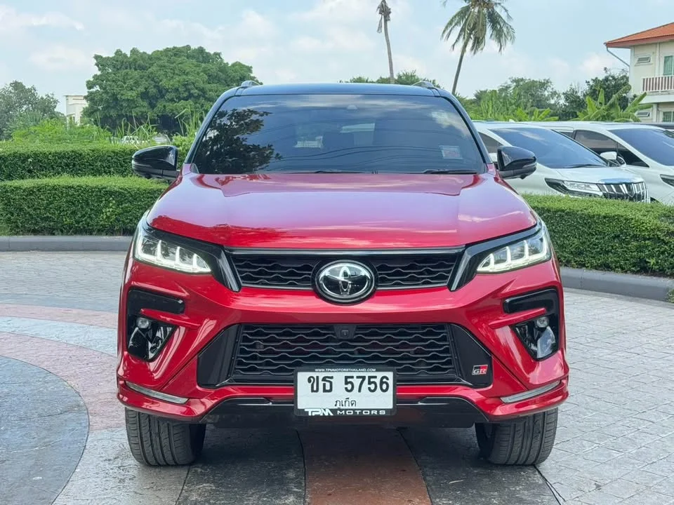 2024 Toyota Fortuner II 2