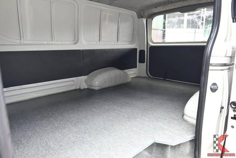 2022 Toyota HiAce VI (H300) 2