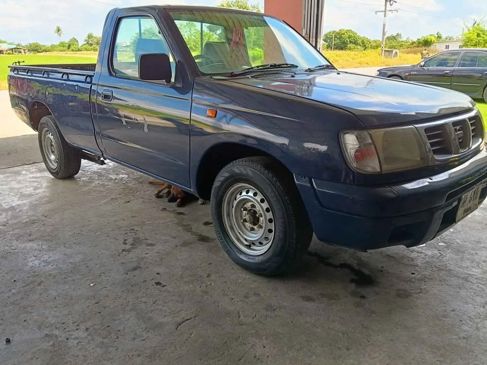 2002 Nissan Frontier I 2