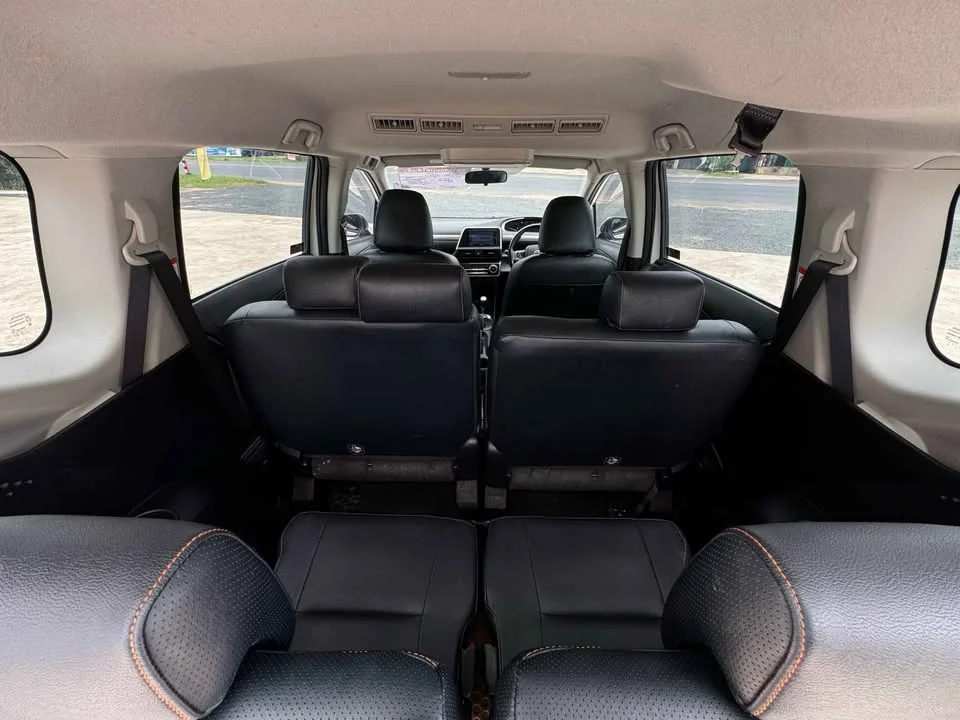 2017 Toyota Sienta II 3