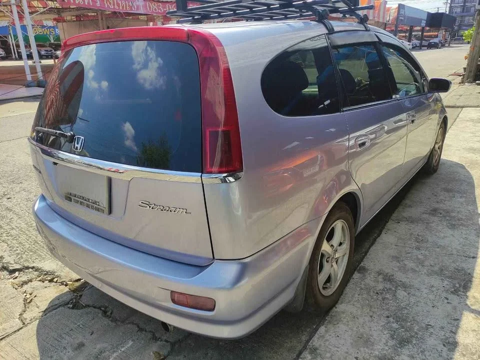 2004 Honda Stream I 2