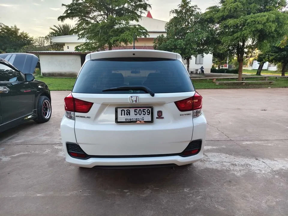 2017 Honda Mobilio II 3