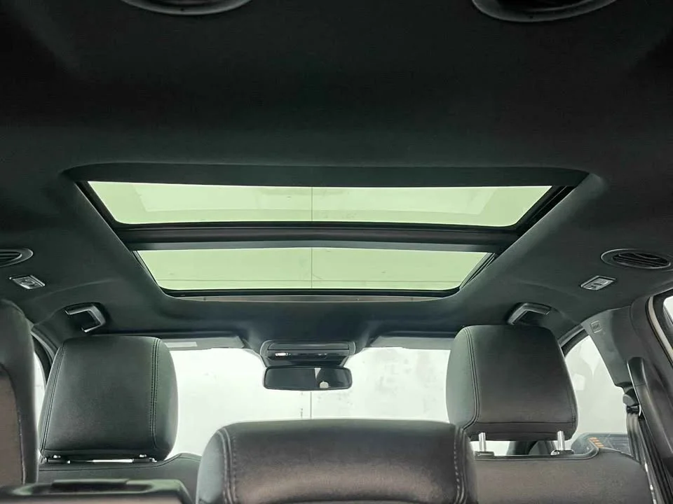 2023 Ford Everest III 2