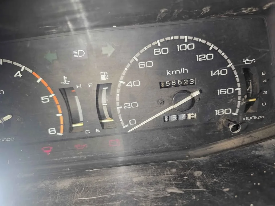 1990 Isuzu TFR III 3