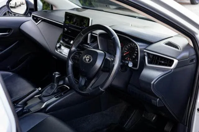 2020 Toyota Corolla Altis XII (E210) 3