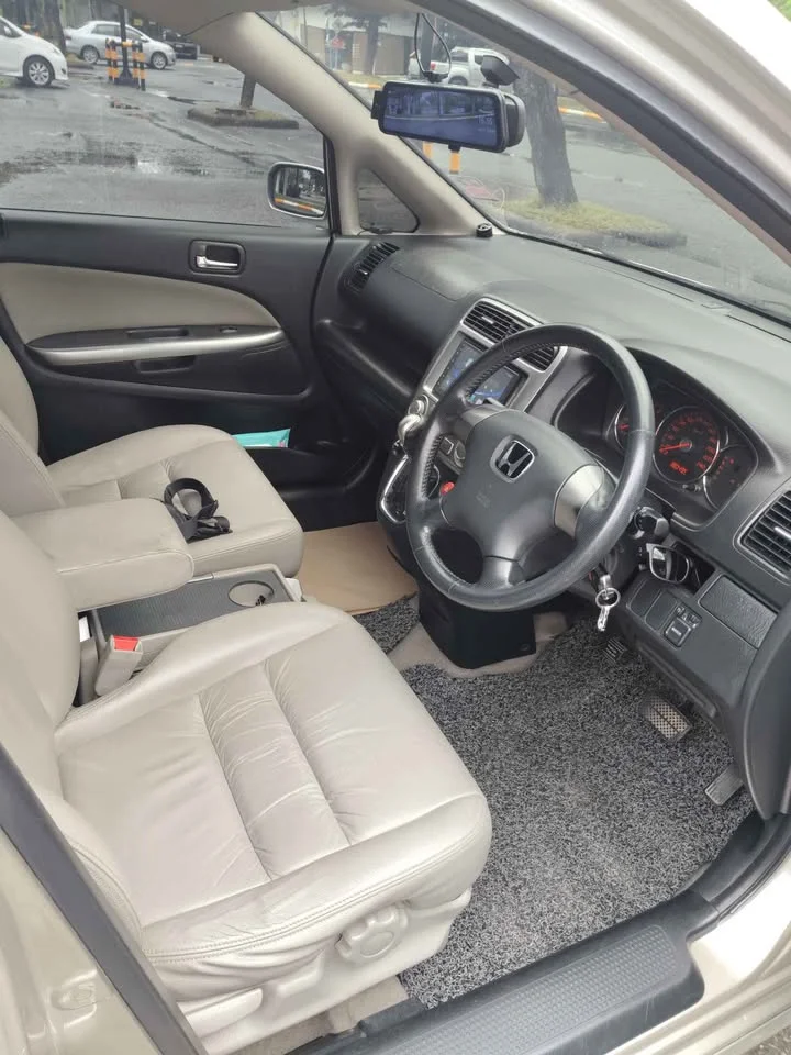 2005 Honda Stream I 2