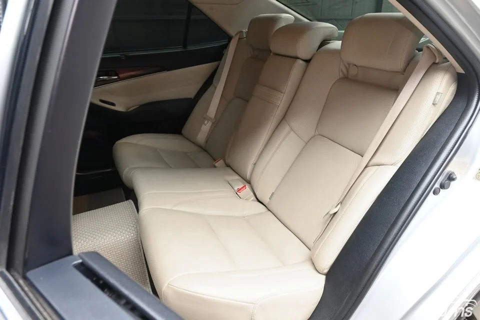2014 Toyota Crown Majesta VI (S210) 2
