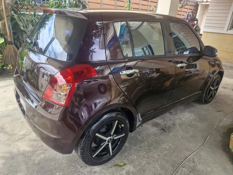 2010 Suzuki Swift I 3
