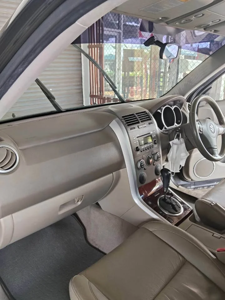 2011 Suzuki Grand Vitara III 2