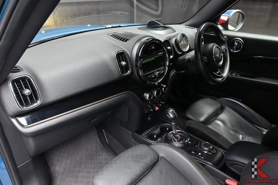 2017 Mini Countryman II 3