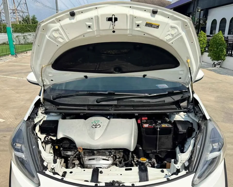 2017 Toyota Sienta II 3
