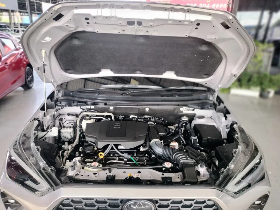 2024 Toyota Yaris Cross AC200 2