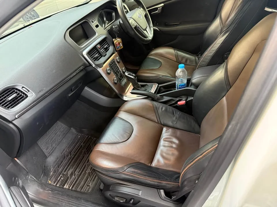2014 Volvo V40 II 3