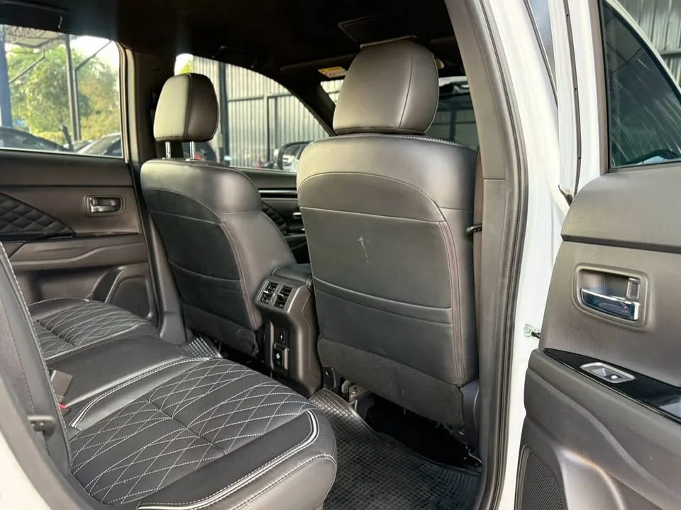 2021 Mitsubishi Outlander III 2