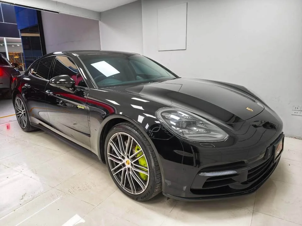 2017 Porsche Panamera II 2
