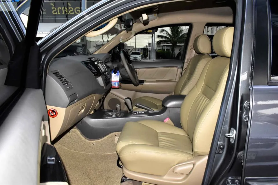 2013 Toyota Fortuner I 2