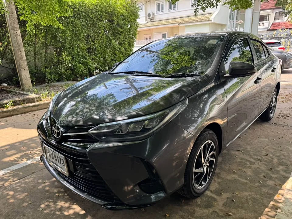 2020 Toyota Yaris ATIV III 2