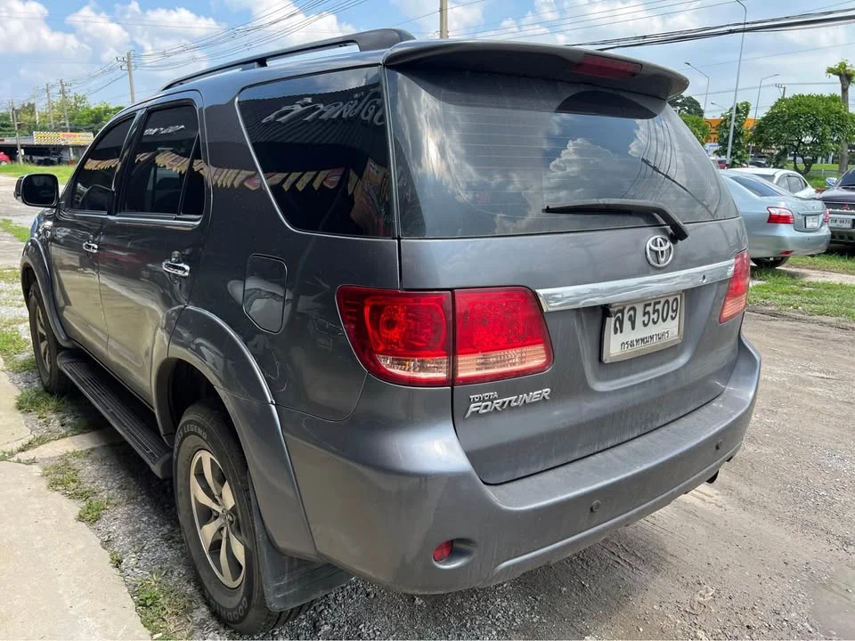 2005 Toyota Fortuner I 2