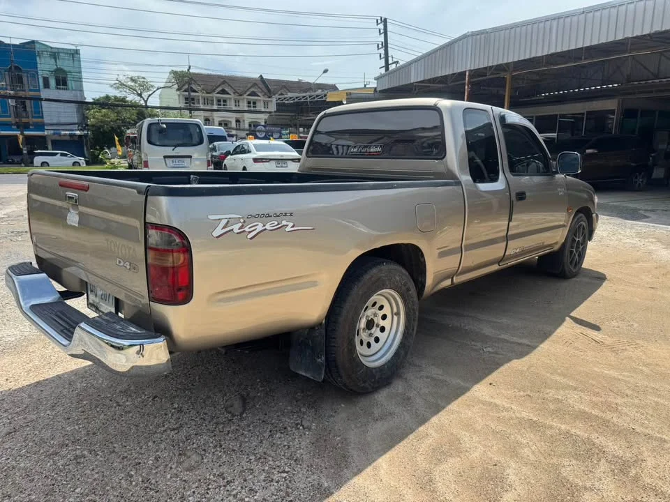 2003 Toyota Hilux Tiger VI 3