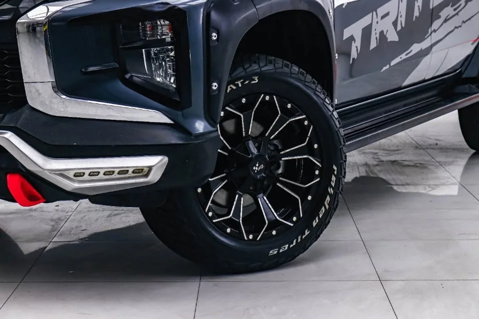 2022 Mitsubishi Triton V 3