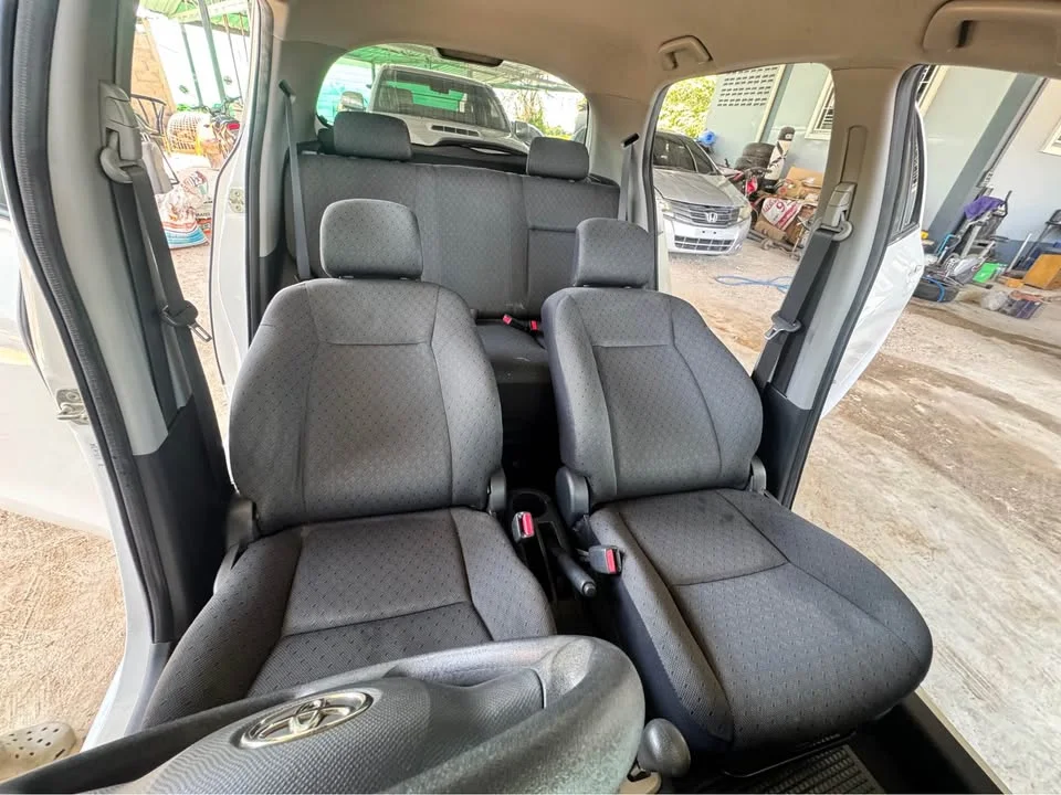 2010 Toyota Yaris II 3