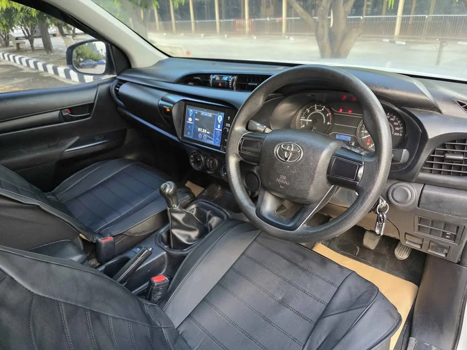 2022 Toyota Hilux VIII 2