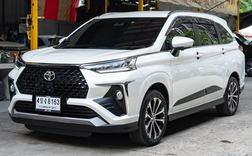 2023 Toyota Veloz III 3