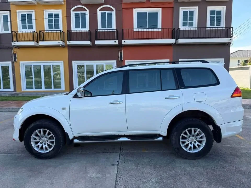 2011 Mitsubishi Pajero Sport II 3