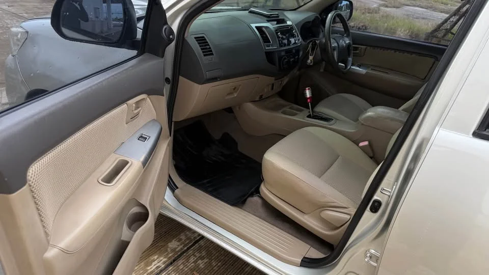 2012 Toyota Hilux VII 2