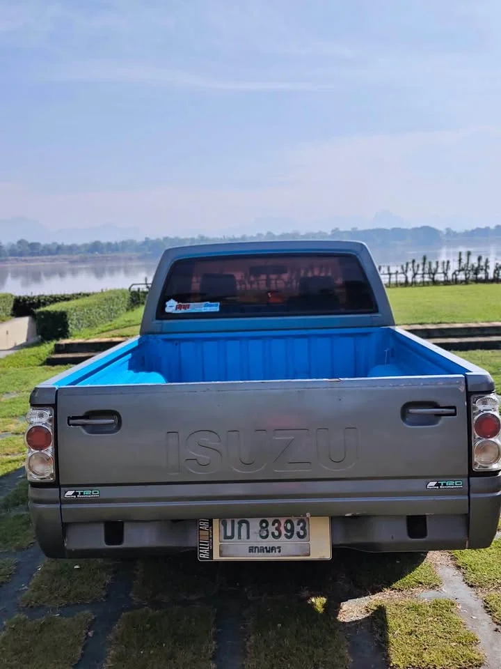 1995 Isuzu TFR III 3