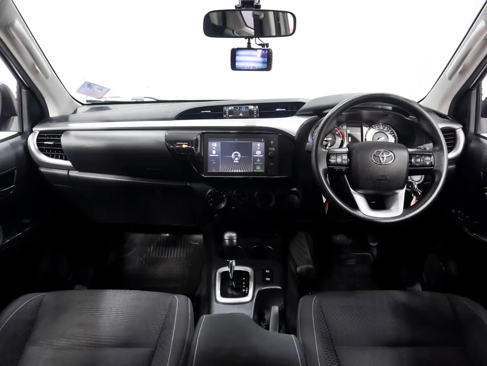 2020 Toyota Hilux VIII 3