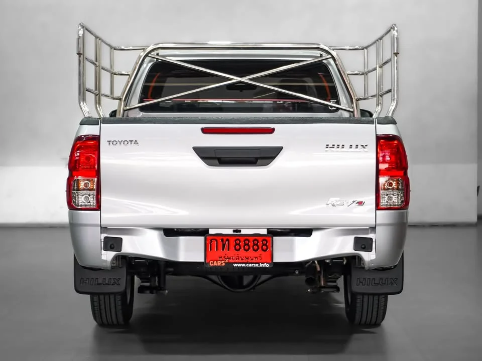 2022 Toyota Hilux VIII 2