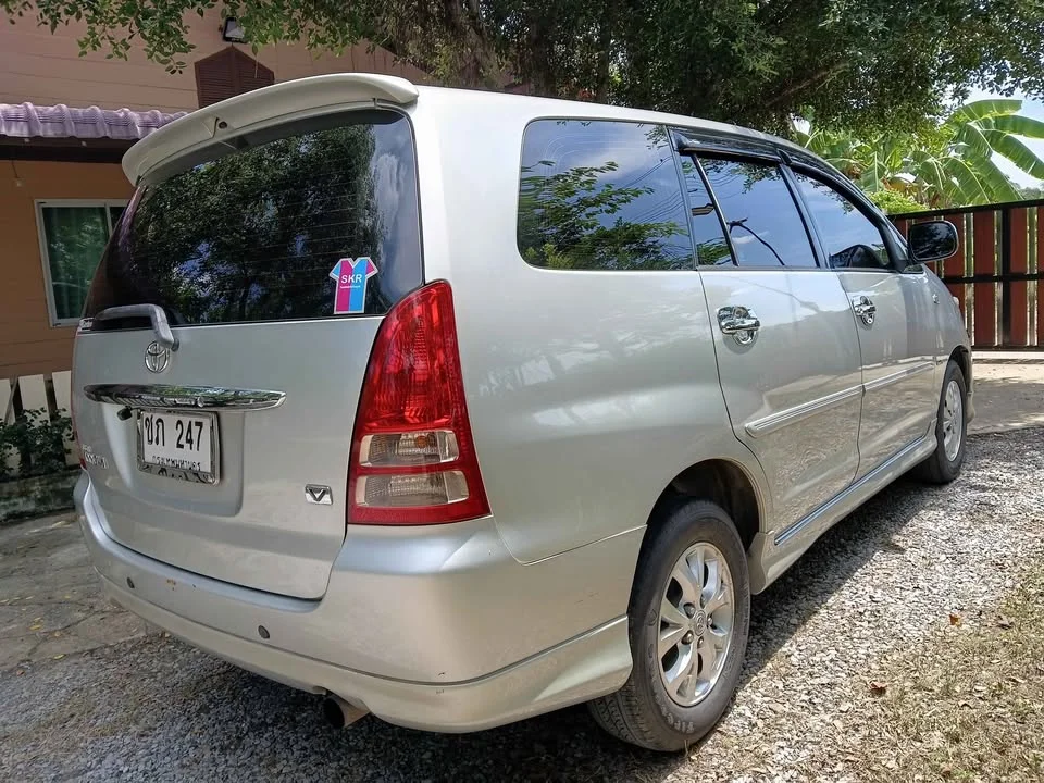 2008 Toyota Innova I 3