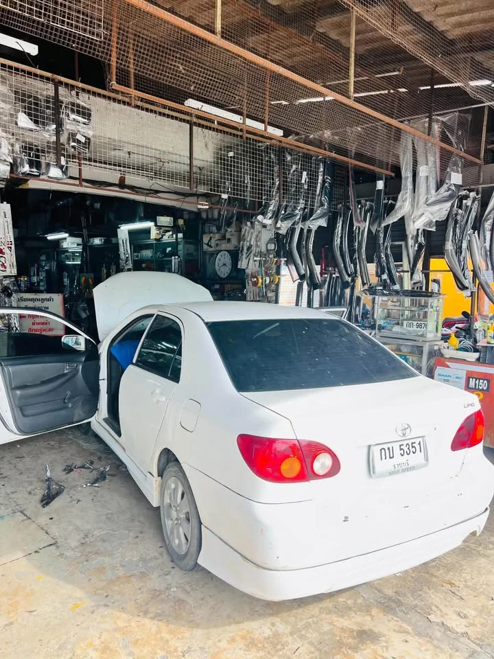 2005 Toyota Corolla Altis IX (E120) 2