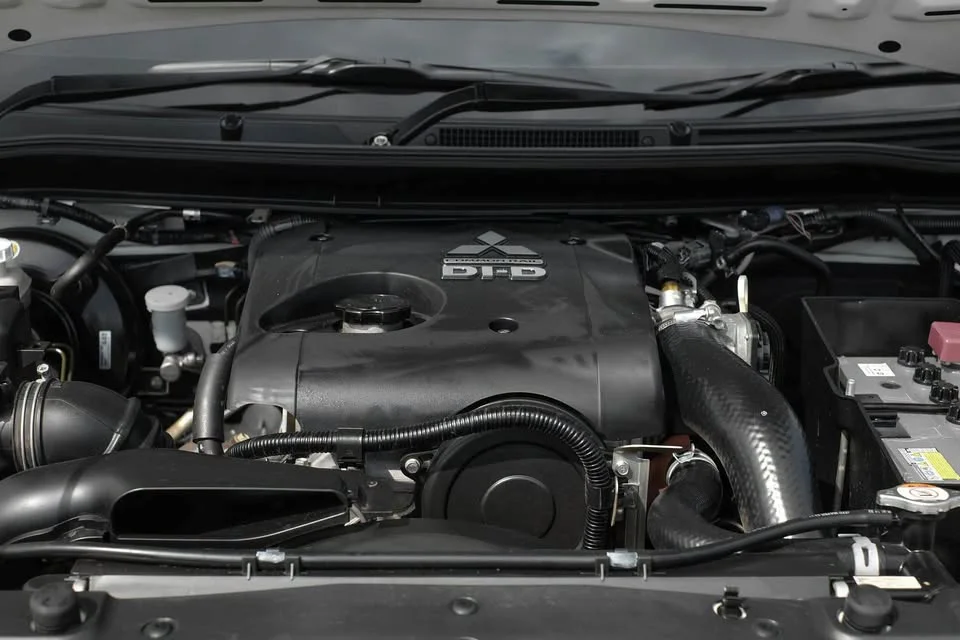 2022 Mitsubishi Triton V 3