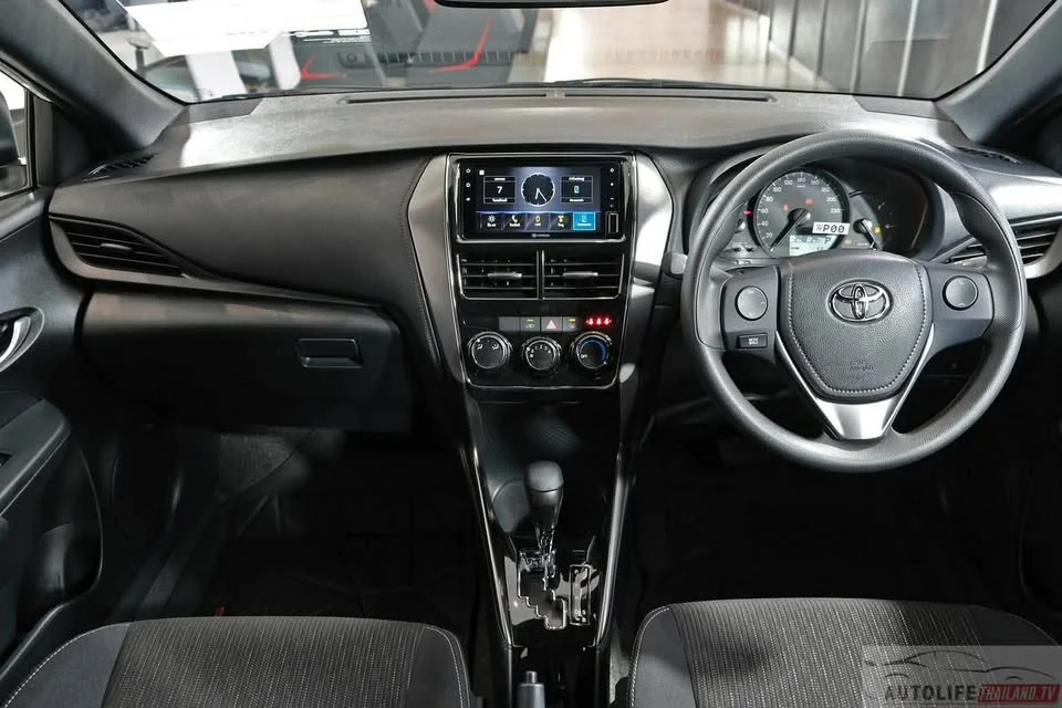 2024 Toyota Yaris III 3