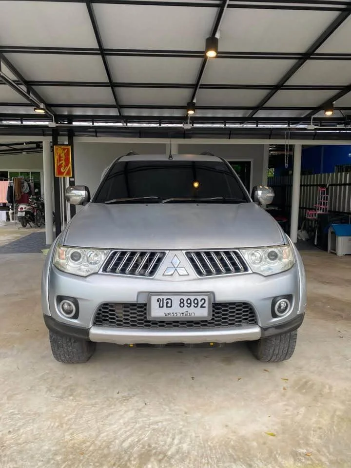 Mitsubishi Pajero Sport II 3
