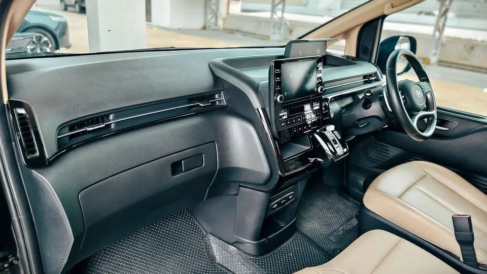 2022 Hyundai Staria US4 2