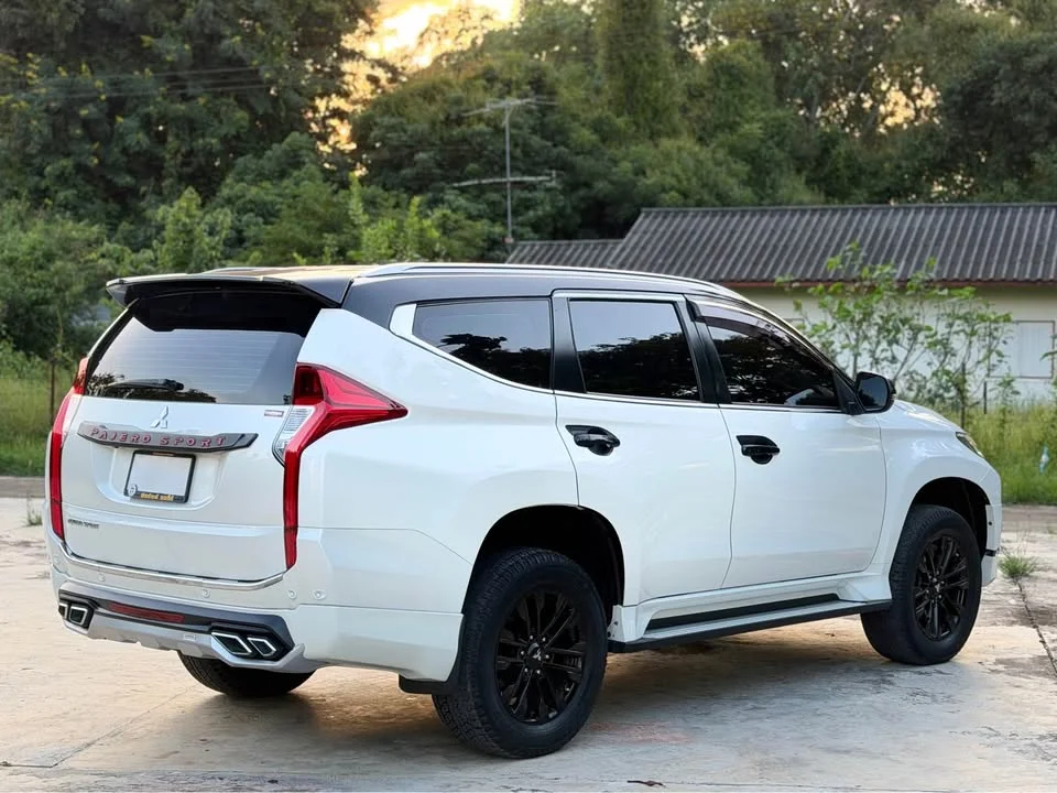 2018 Mitsubishi Pajero Sport III 2