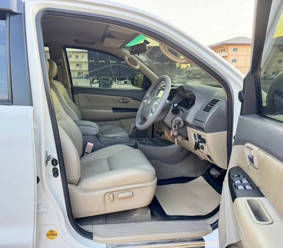 2013 Toyota Fortuner I 2