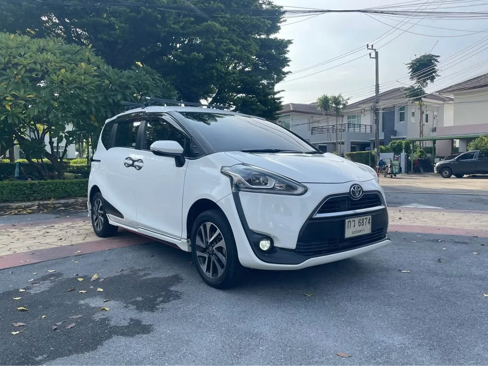 2018 Toyota Sienta II 3