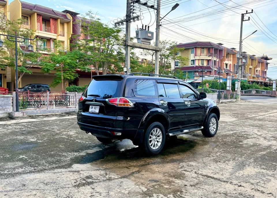 2011 Mitsubishi Pajero Sport II 2