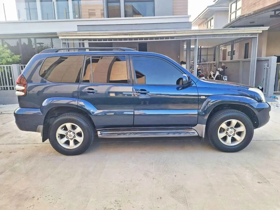 2004 Toyota Land Cruiser Prado J120 2