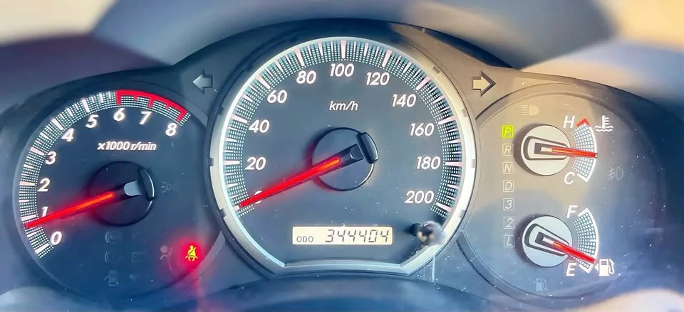 2013 Toyota Innova I 2