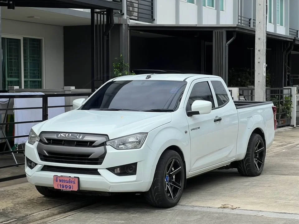 2020 Isuzu D-Max III (RG) 3