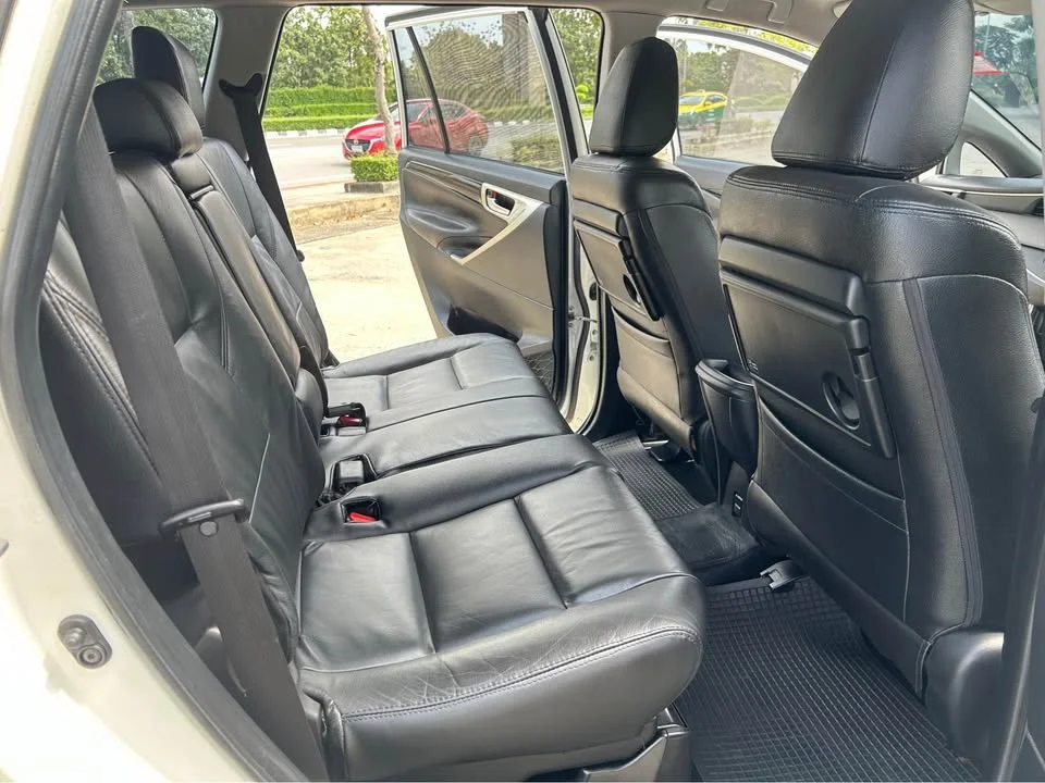 2016 Toyota Innova II 3