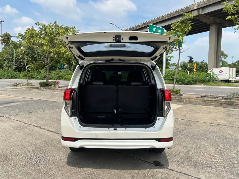 2016 Toyota Innova II 2