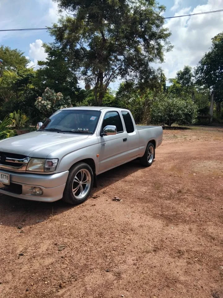 2003 Toyota Hilux Tiger VI 2