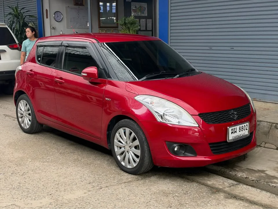 2012 Suzuki Swift II 3