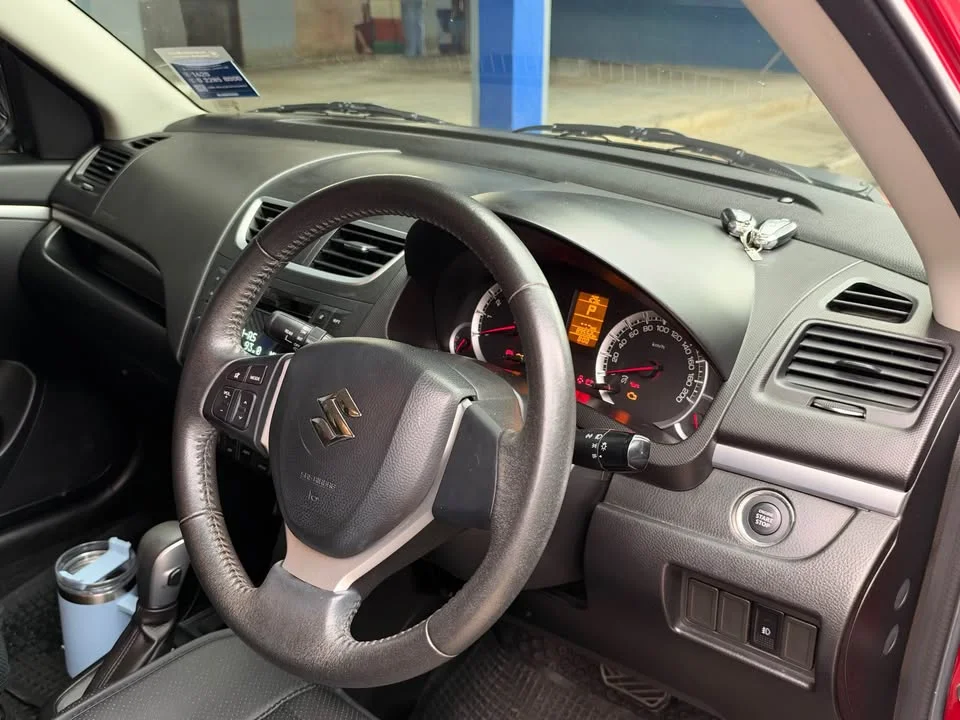 2012 Suzuki Swift II 2